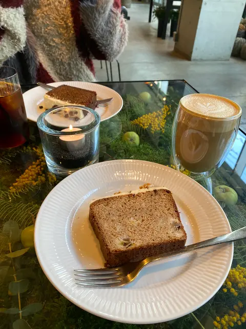 ニコライバーグマン ノム（Nicolai Bergmann NOMU ）