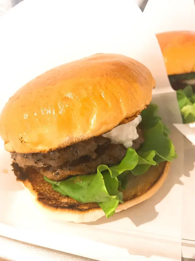 the 3rd Burger 青山骨董通り店