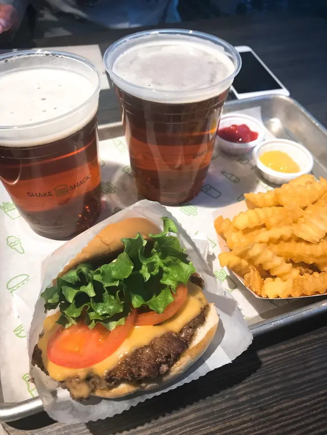 SHAKE SHACK（シェイクシャック） 東京国際フォーラム店