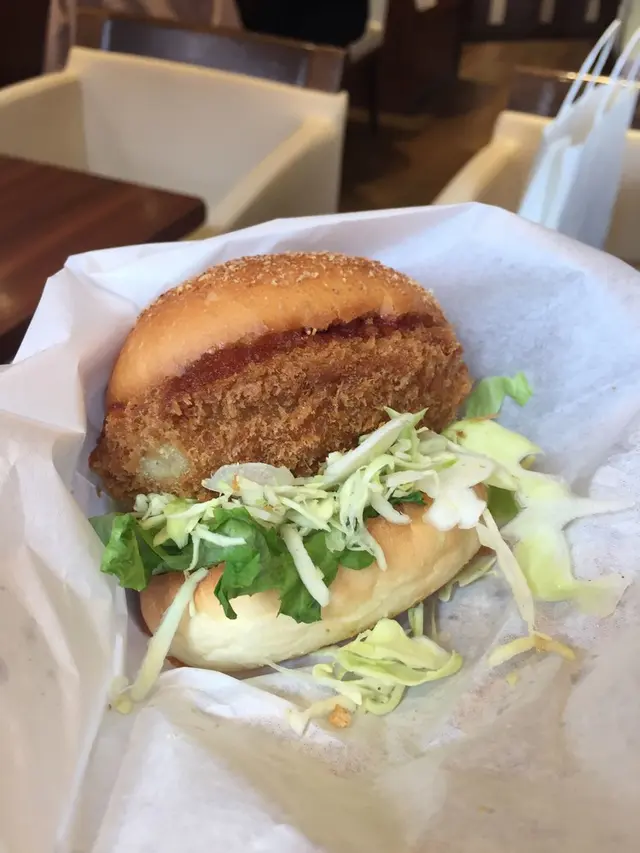 ベーカリーカフェクラウン 武蔵境店