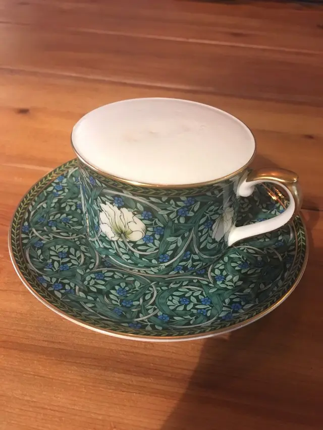 from afar（フロムアファー ）