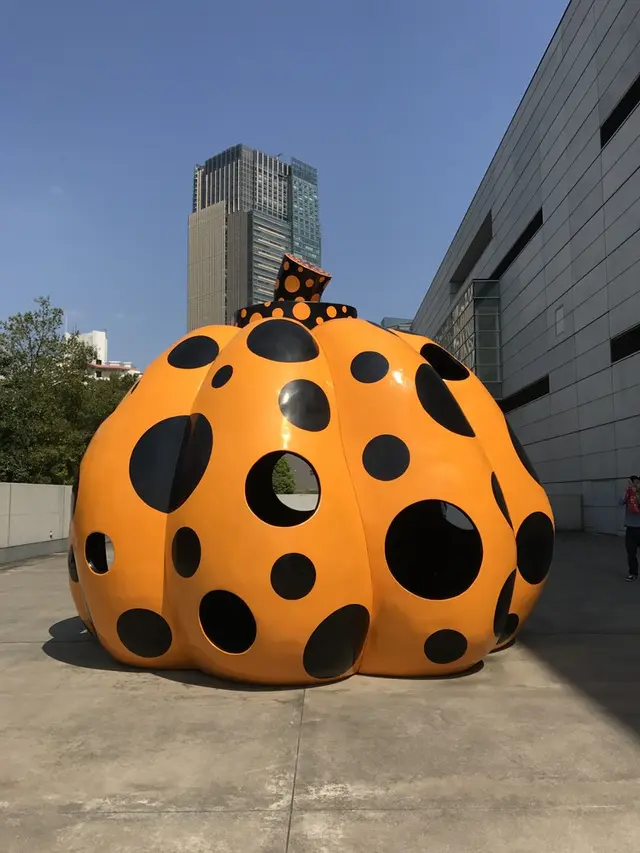 国立新美術館