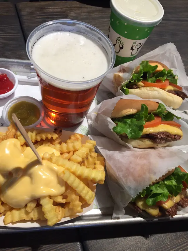 シェイクシャック アトレ 恵比寿店 （SHAKE SHACK） 