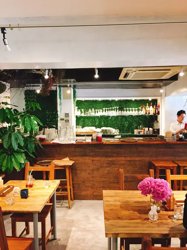 the Flower Apartment