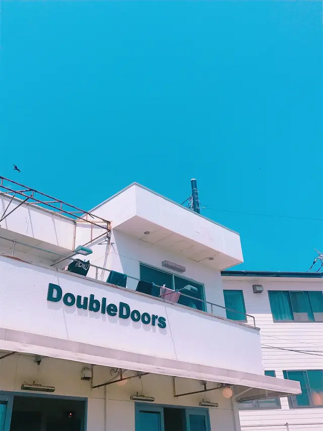 ダブルドアーズ 七里ガ浜（DOUBLE DOORS）