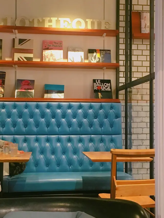 カフェ＆ブックス ビブリオテーク 東京・有楽町（café & books bibliothèque Tokyo Yurakucho）