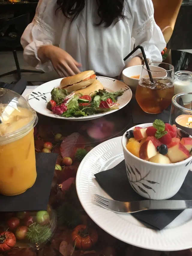 ニコライバーグマン ノム（Nicolai Bergmann NOMU ）