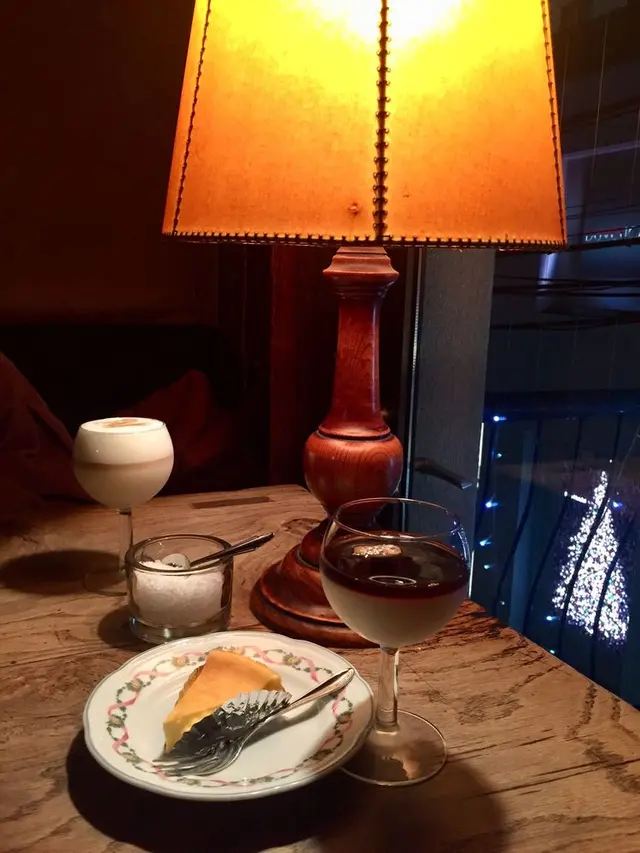 カフェ レ ジュ グルニエ （Cafe Les Jeux Grnie）