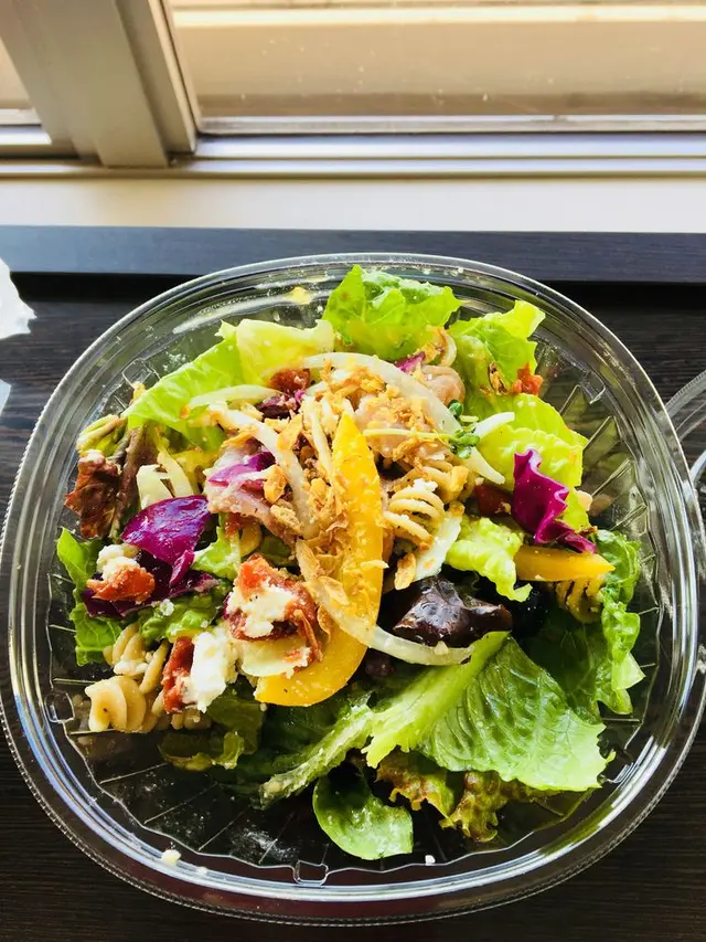 サラダデリ マルゴ （Salad Deli MARGO）西新宿五丁目本店