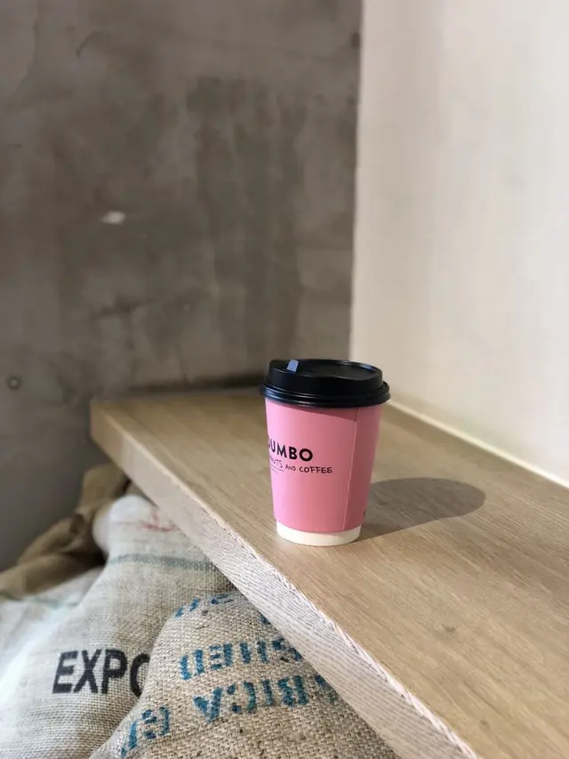DUMBO Doughnuts and Coffee（ダンボドーナッツ＆コーヒー）