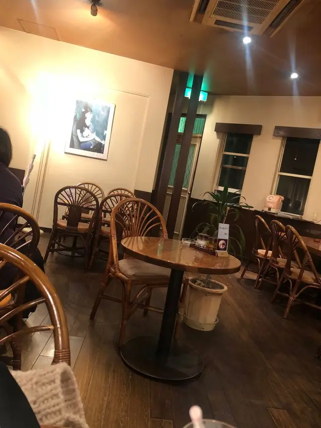 カフェ オークラ