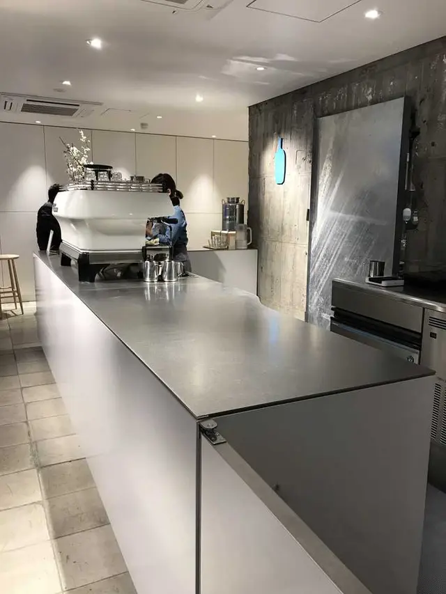 ブルーボトルコーヒー（Blue Bottle Coffee）三軒茶屋店