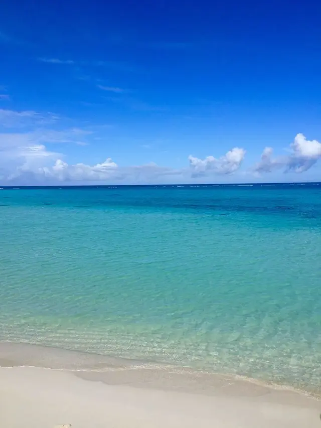 下地島空港RW17エンド横のビーチ