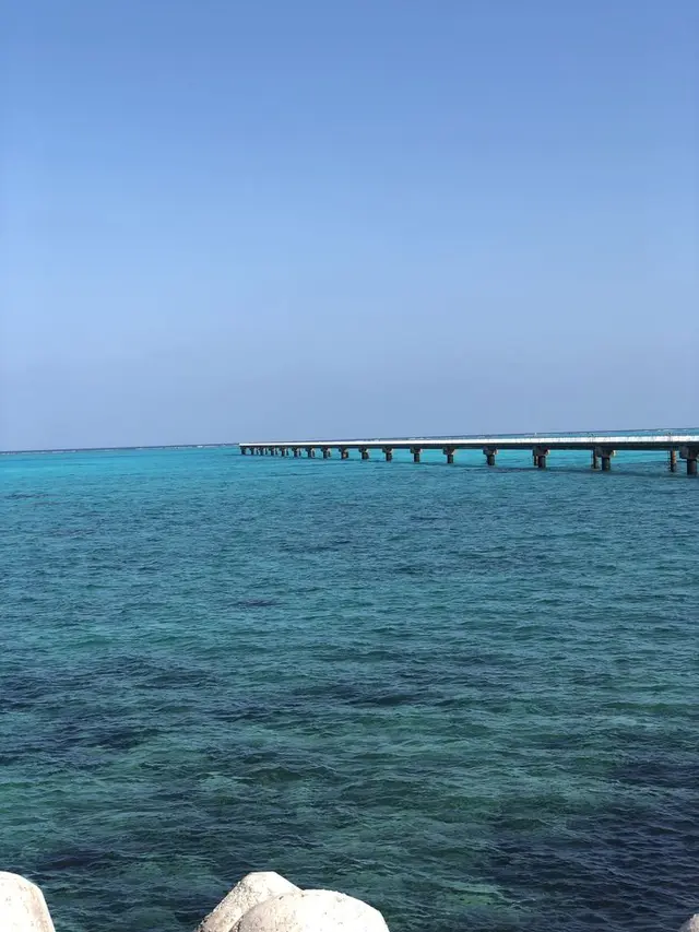 下地島空港RW17エンド横のビーチ