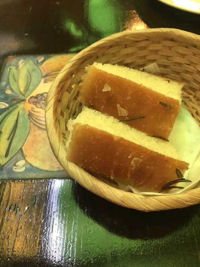  ラ・ピッコラ・ターヴォラ（La Piccola Tavola）