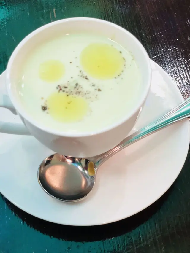  ラ・ピッコラ・ターヴォラ（La Piccola Tavola）