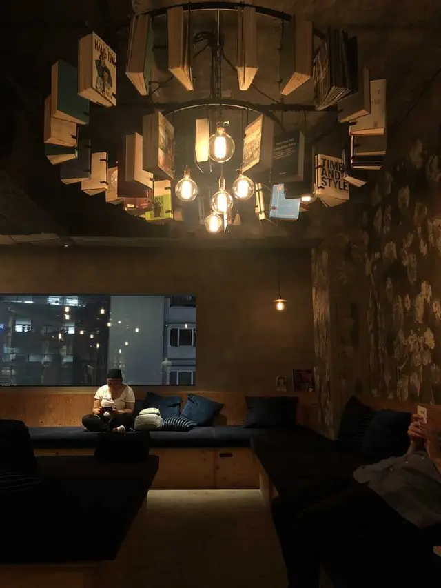 泊まれる本屋 BOOK AND BED TOKYO 池袋店