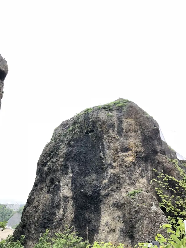 オロンコ岩