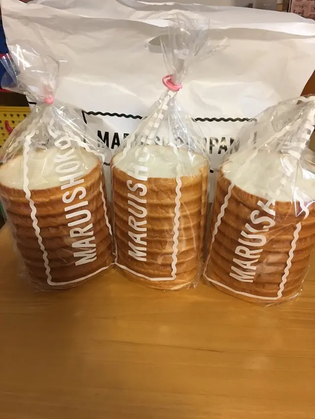 まるい食パン専門店 つるやパン