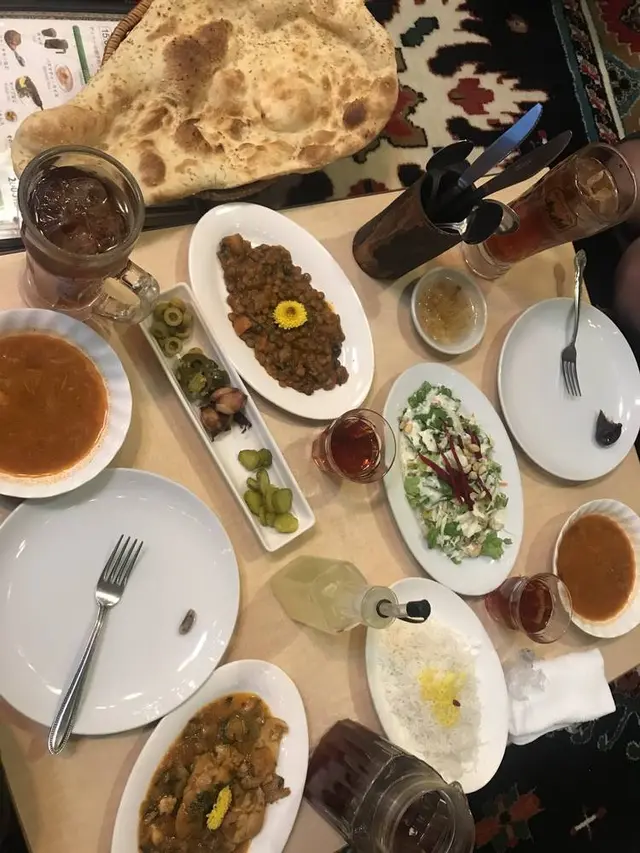 ザクロレストラン