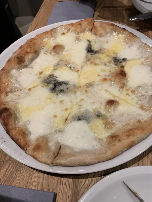 GOOD CHEESE GOOD PIZZA