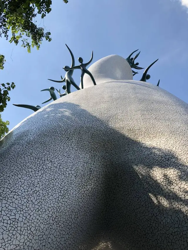 川崎市岡本太郎美術館