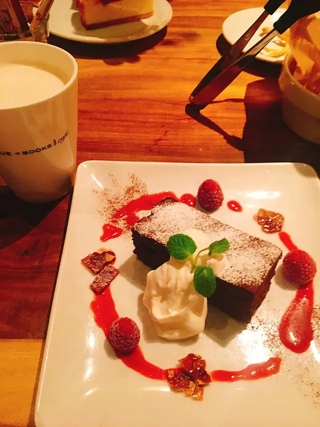 BLUE BOOKS cafe 自由が丘