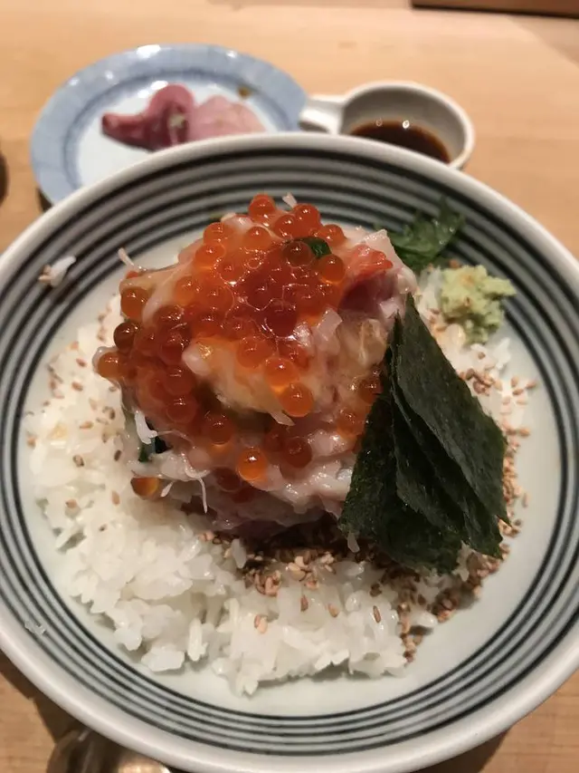 日本橋海鮮丼つじ半