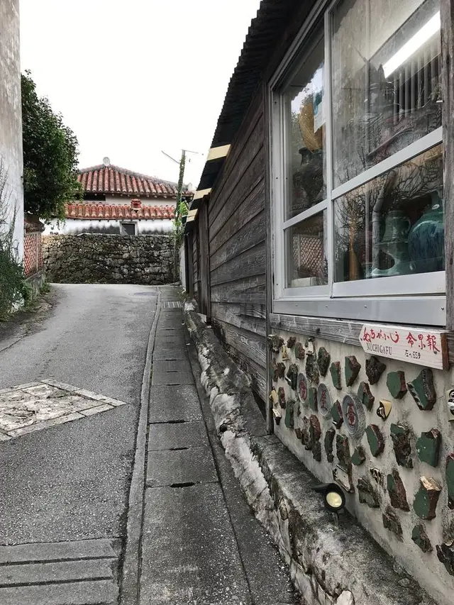 壺屋やちむん通り