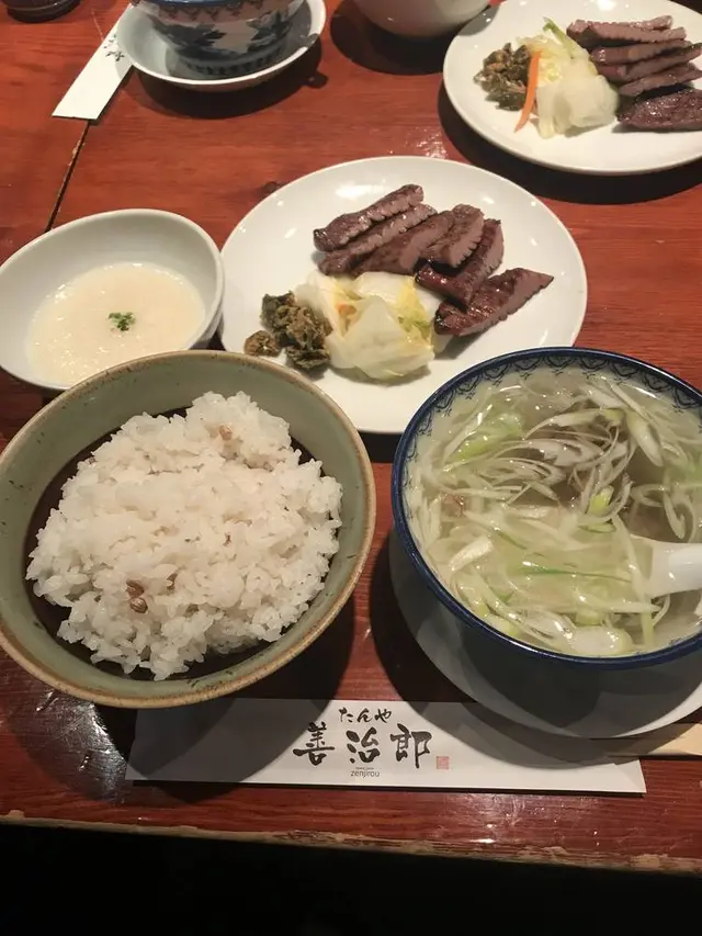 たんや 善治郎 仙台駅牛たん通り店