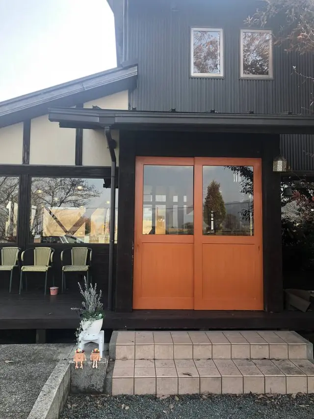 山の洋食屋フレール