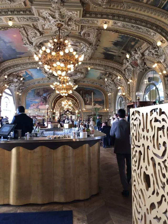Le Train Bleu