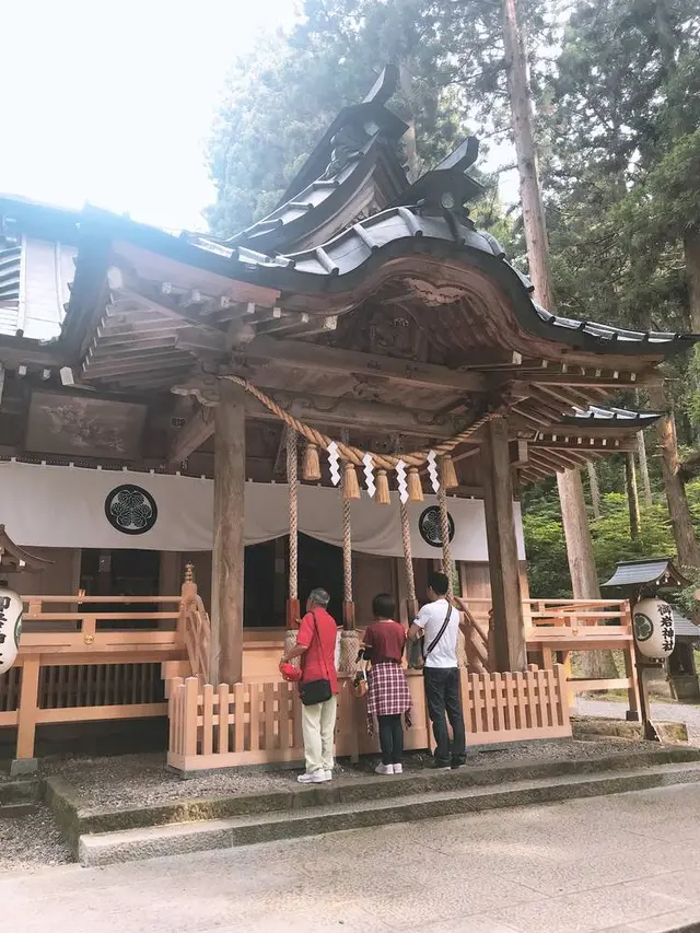 御岩神社