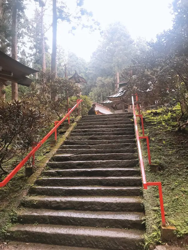 御岩神社