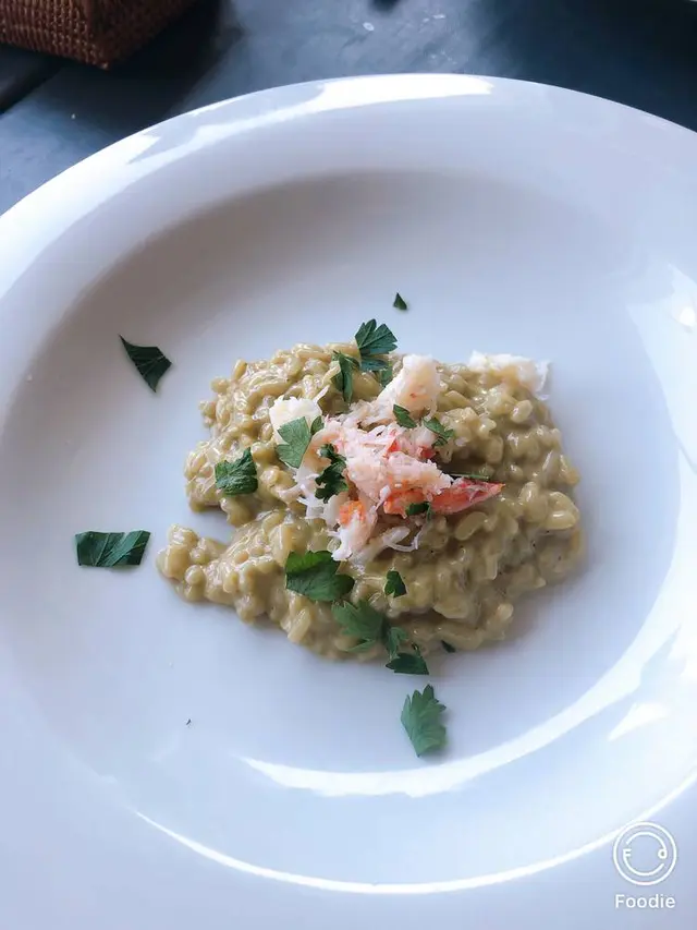 ビストロバル トロワキュイ