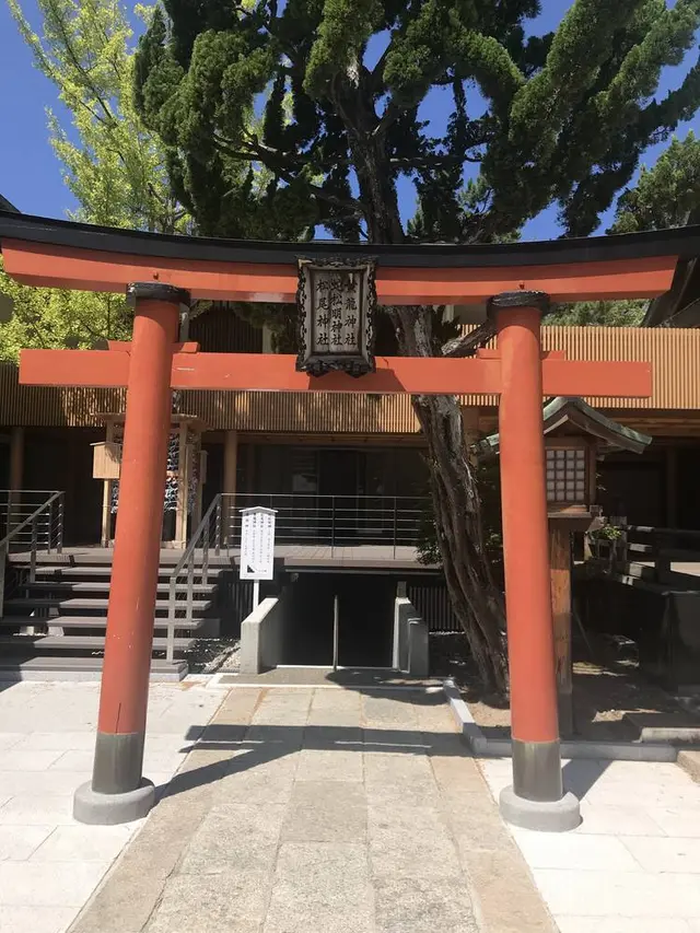 白山神社本殿