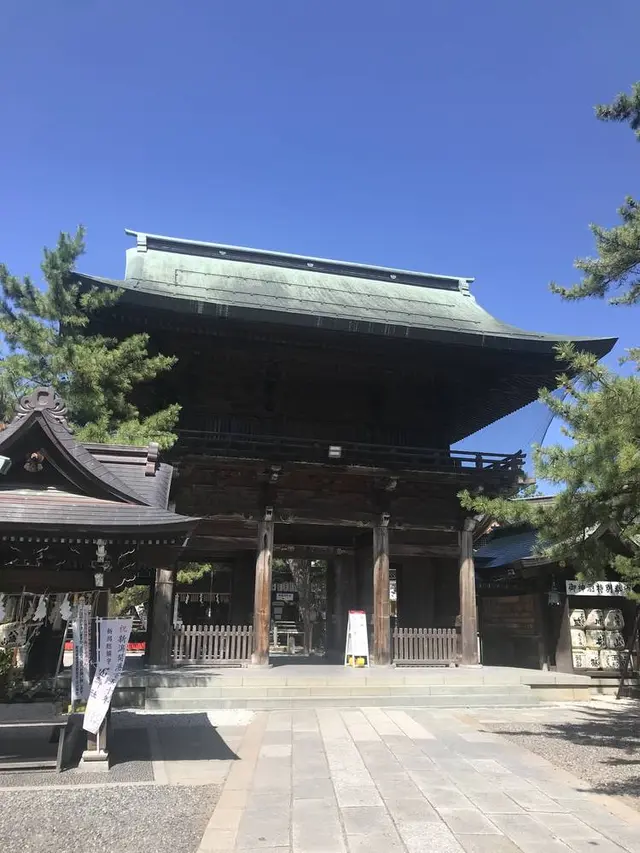 白山神社本殿