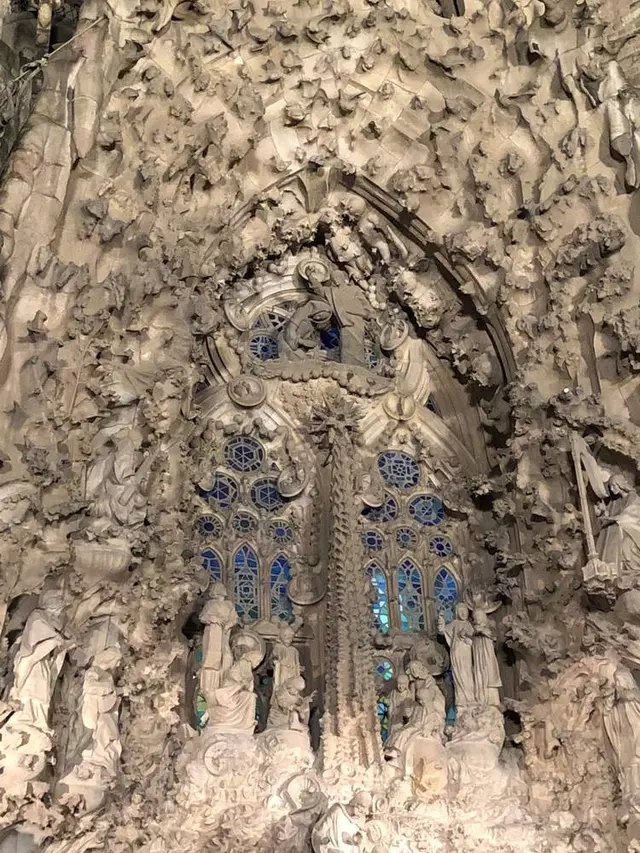Sagrada Família（サグラダ・ファミリア聖堂）