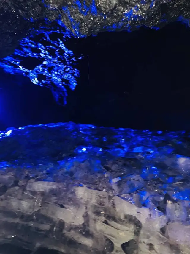 鳴沢氷穴