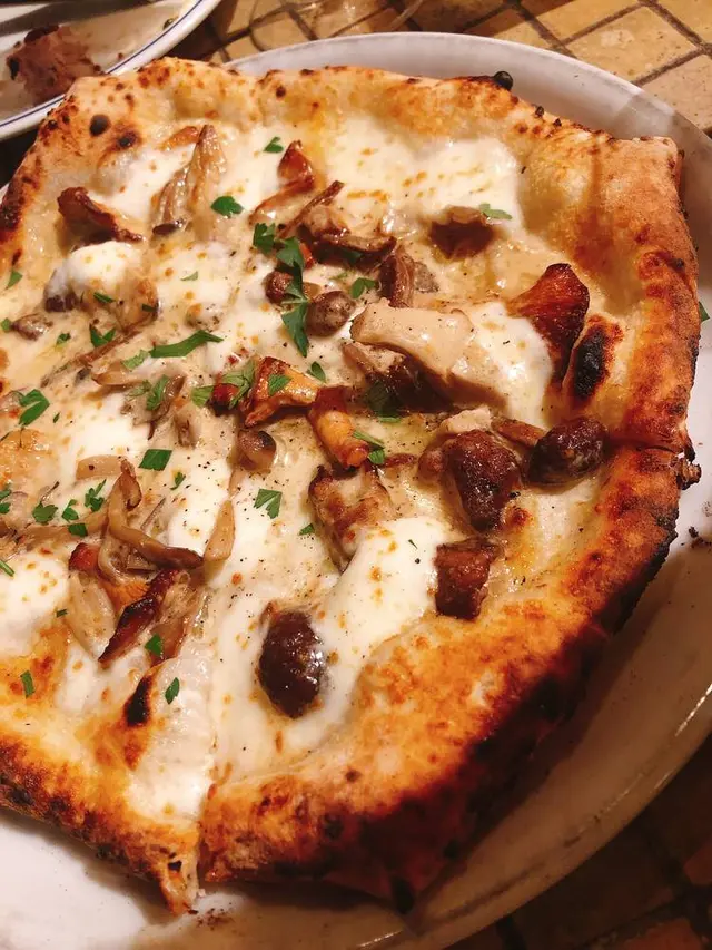 ＰＩＺＺＥＲＩＡ Ｌ．Ｆ．Ｃ