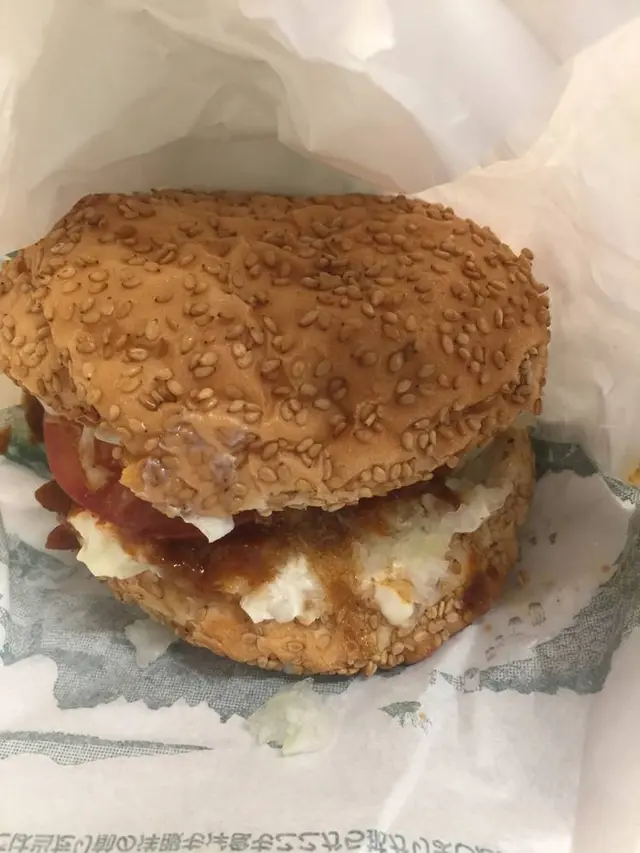 ラッキーピエロ 五稜郭公園前店