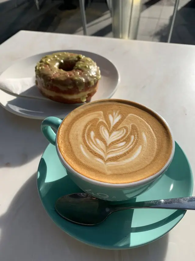 49th Parallel Café & Lucky's Doughnuts - THURLOW