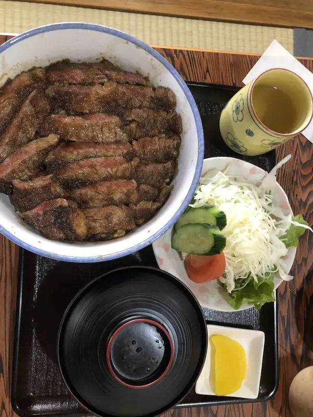 お食事処 ながどて