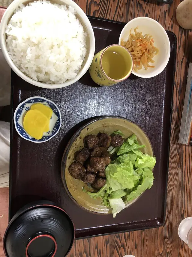 お食事処 ながどて