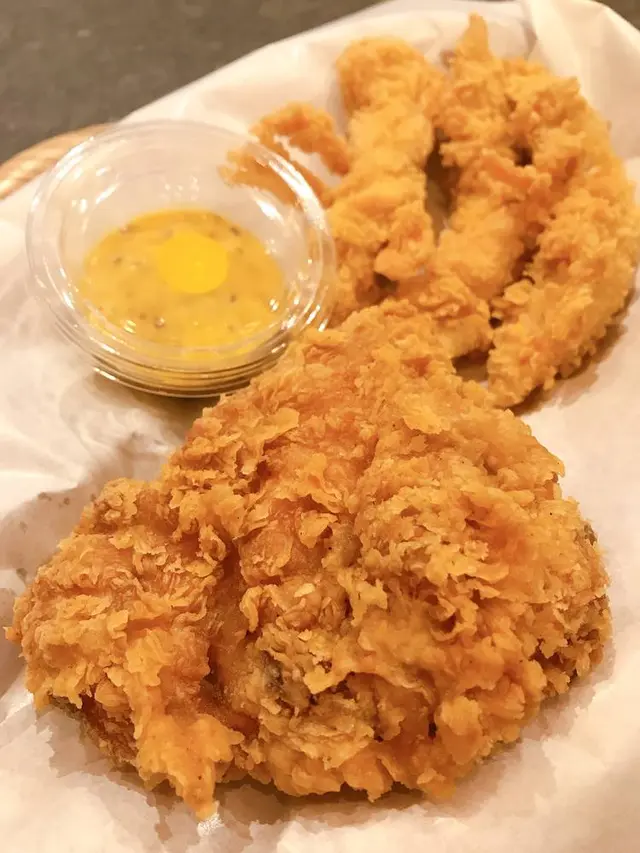 bb.q OLIVE CHICKEN cafe オリーブチキンカフェ