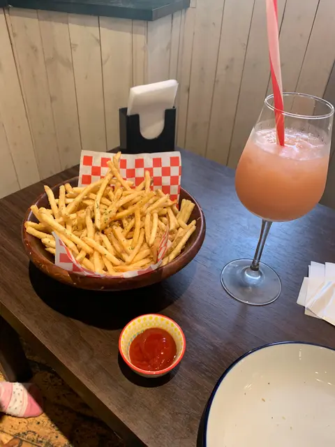 TEDDY'S bigger burgers（テディーズビガーバーガー） 鎌倉七里ガ浜店