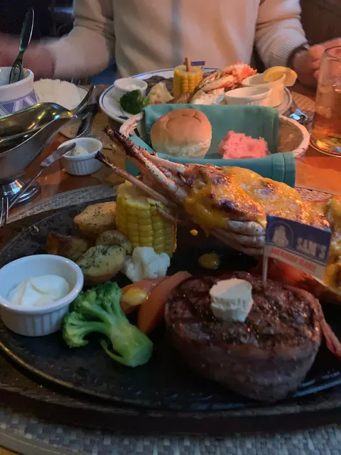 サムズバイザシー泡瀬店