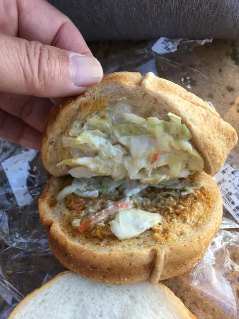まるい食パン専門店 つるやパン