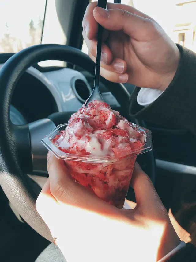 苺の里 Strawberry Garden