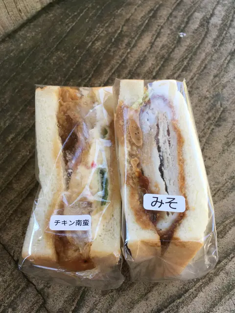 ぎんや